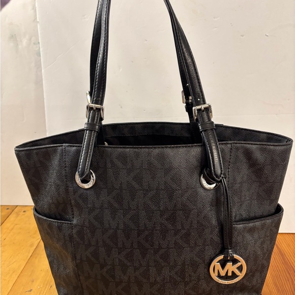 Michael Kors Black and Silver ShoulderTote  Bag Pockets Silver Hardware Logo - Picture 2 of 9